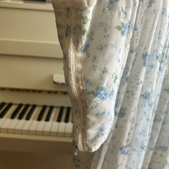 White and Blue Tiered Long Sleeve Sundress with Mandarin Collar - Picture 12 of 15